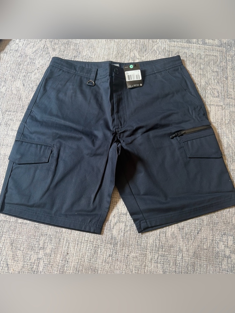 NWT!  Men’s Nike Navy Cargo Shorts - Size 36